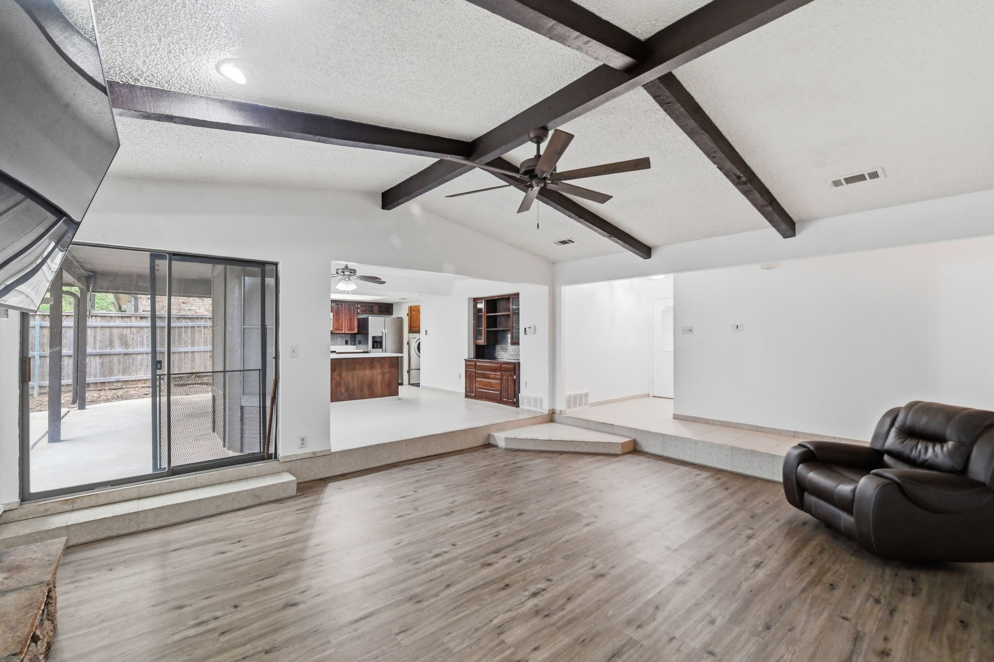 3021 Mossy Oak Lane Bedford TX 76021