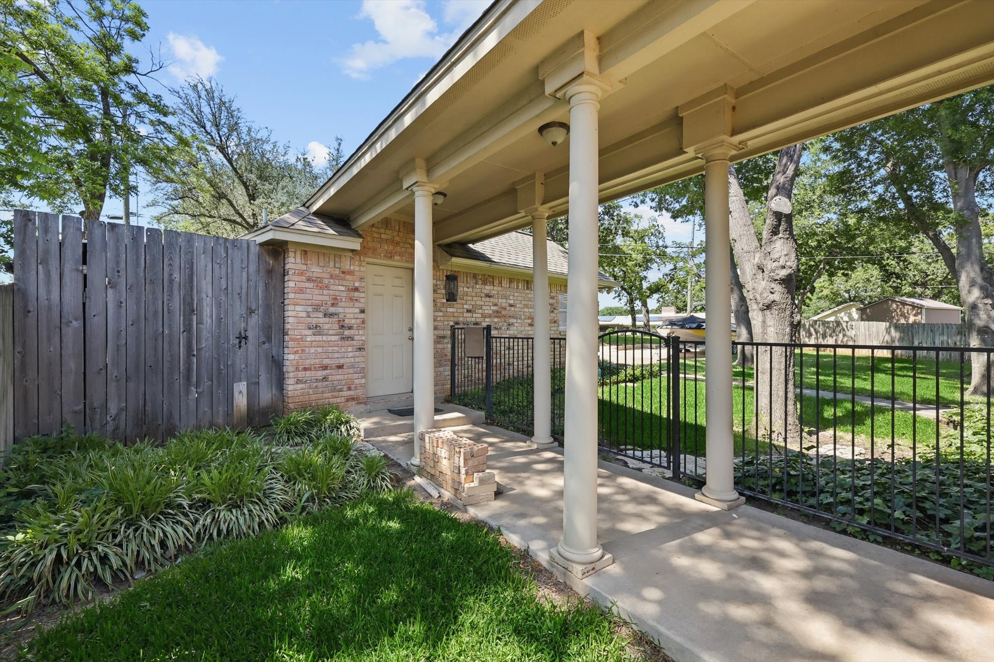8913 Sunrise Point Court Fort Worth TX 76135