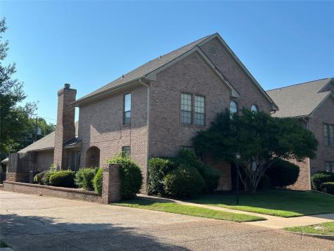 1221 Belle Place Fort Worth TX 76107