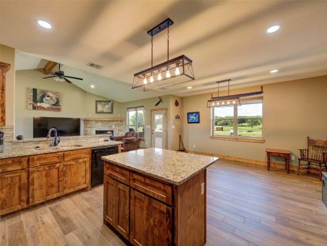 1020 County Road 1596 Alvord TX 76225