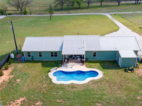 1020 County Road 1596 Alvord TX 76225