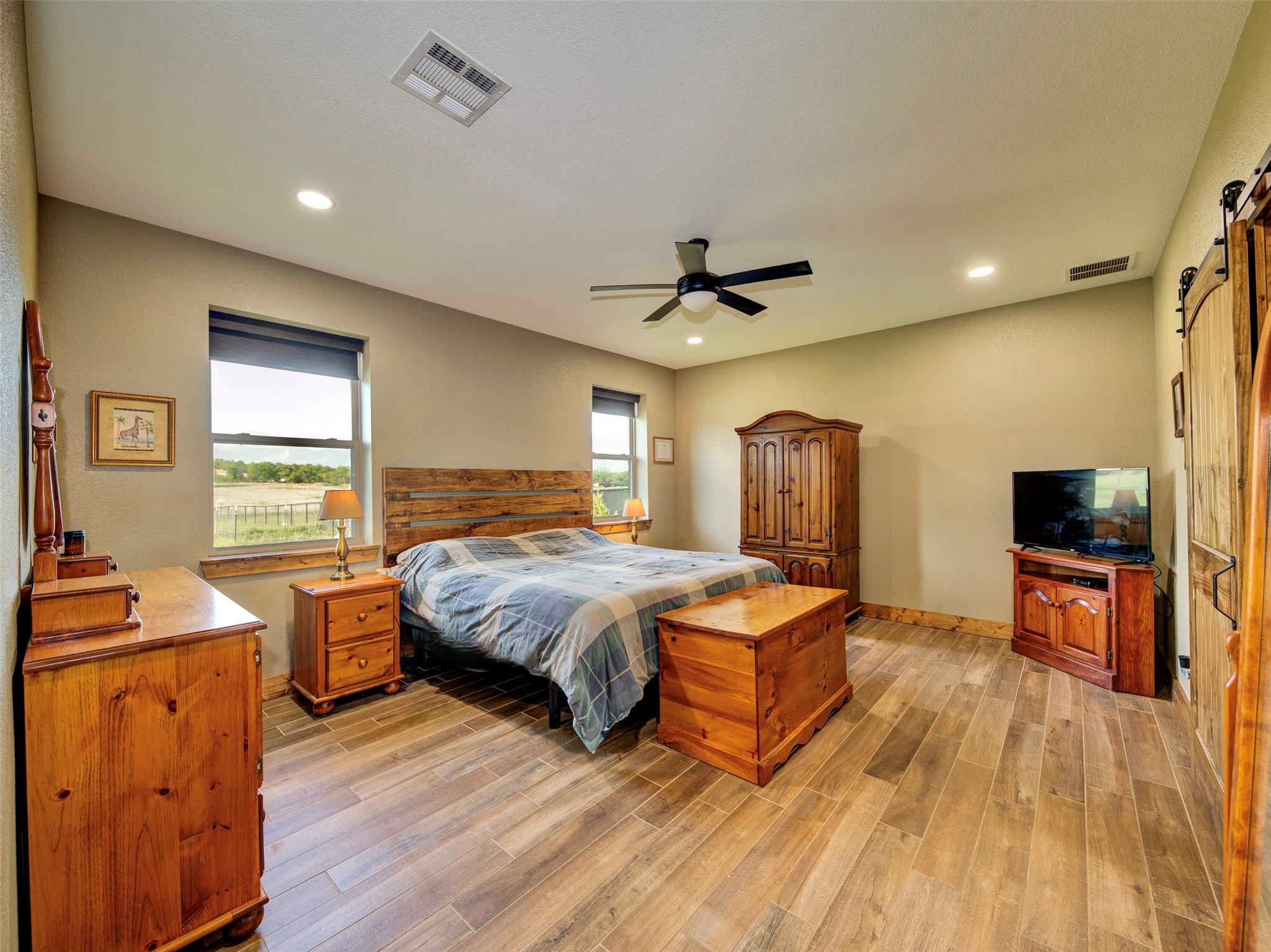 1020 County Road 1596 Alvord TX 76225