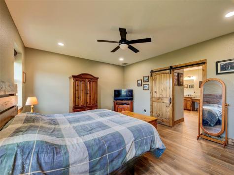 1020 County Road 1596 Alvord TX 76225