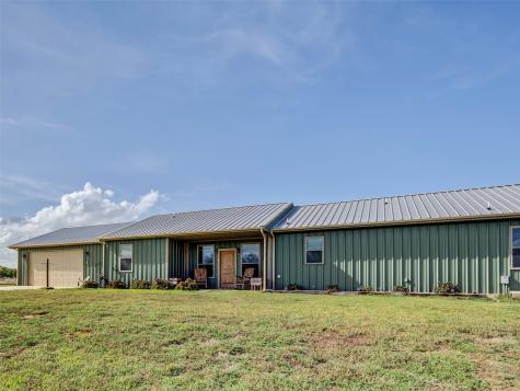 1020 County Road 1596 Alvord TX 76225
