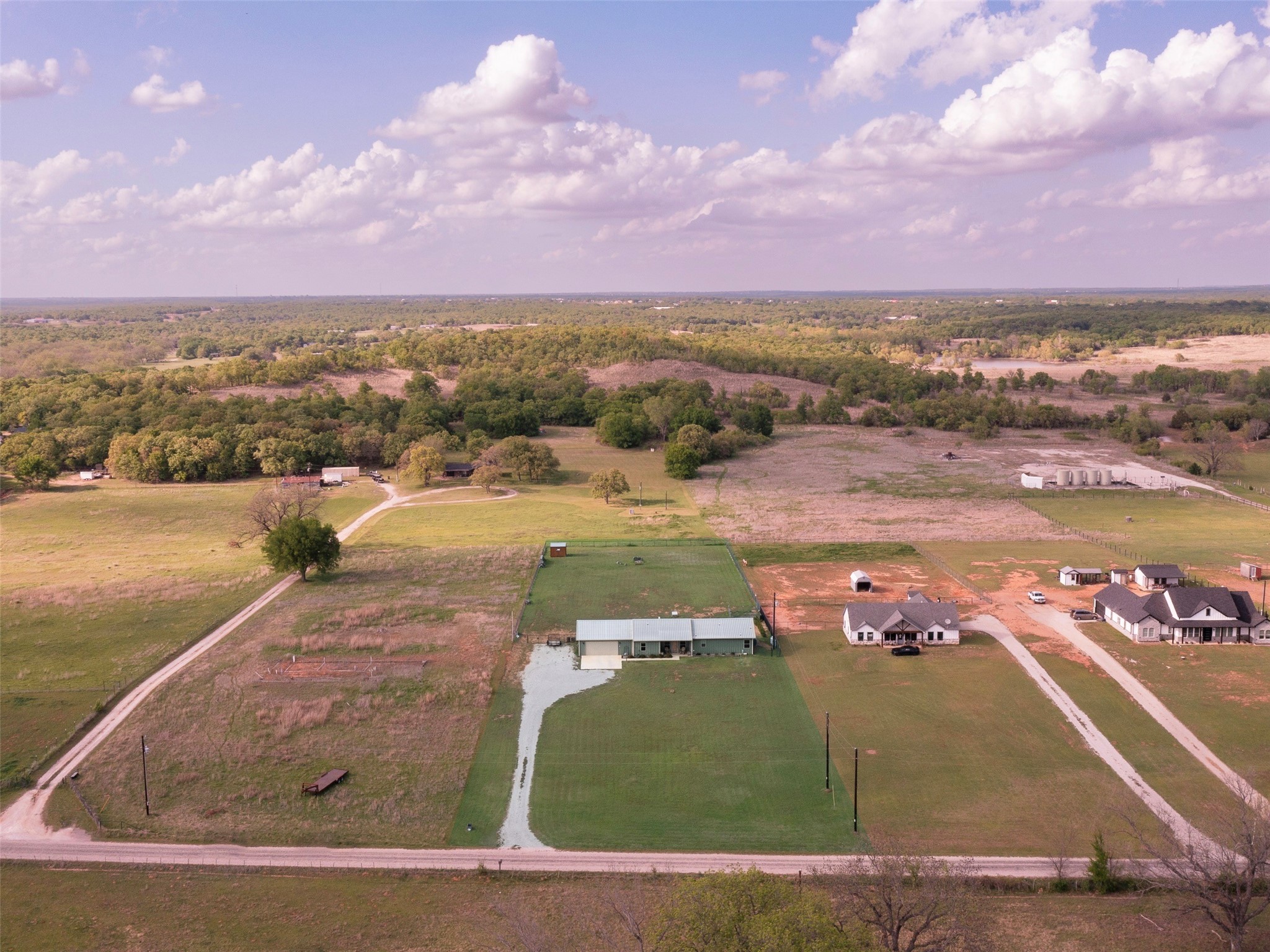 1020 County Road 1596 Alvord TX 76225
