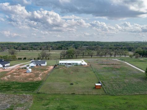 1020 County Road 1596 Alvord TX 76225