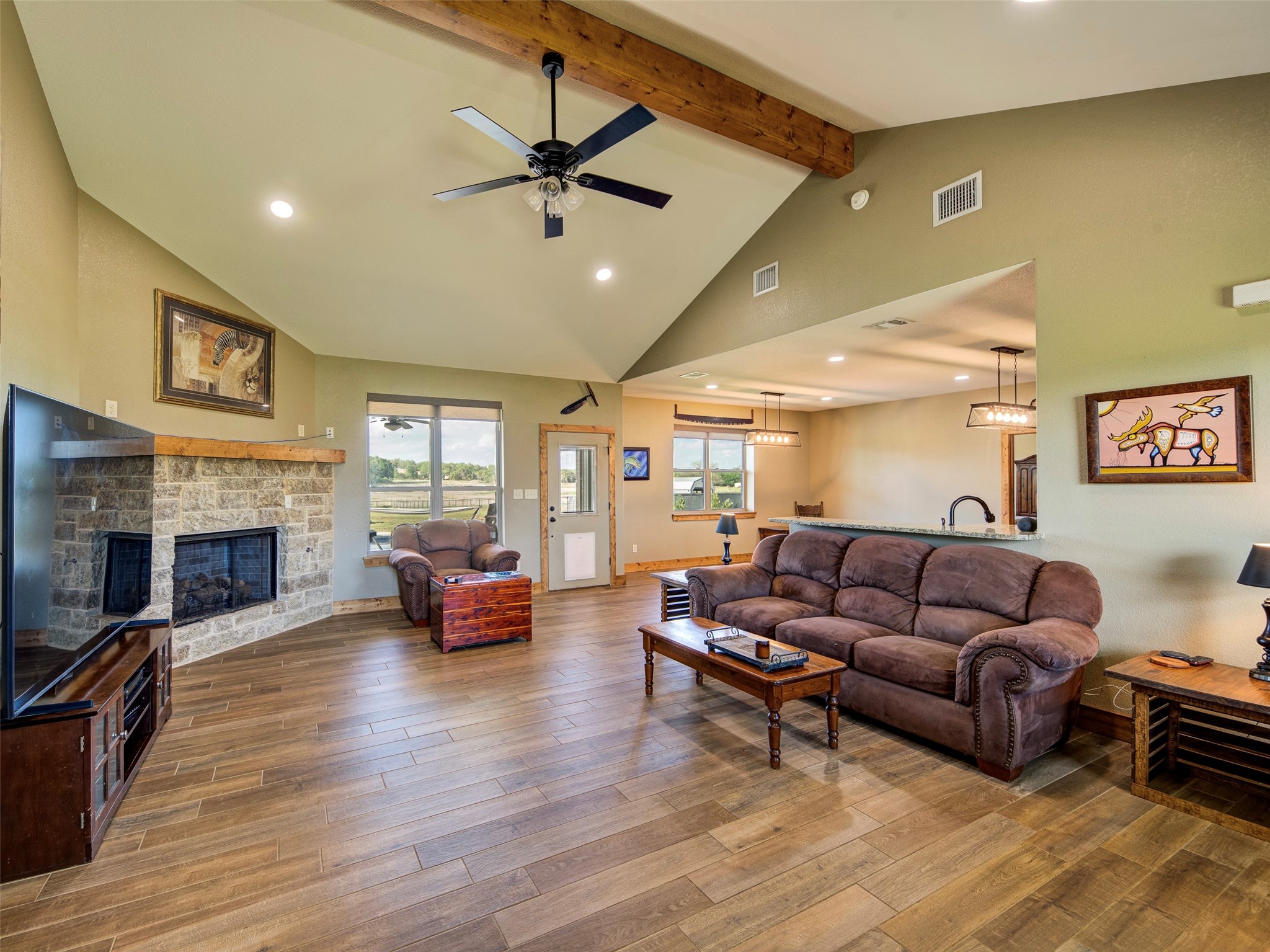 1020 County Road 1596 Alvord TX 76225