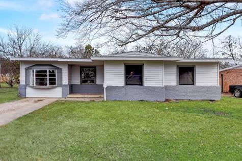 219 W Cherry Street Duncanville TX 75116
