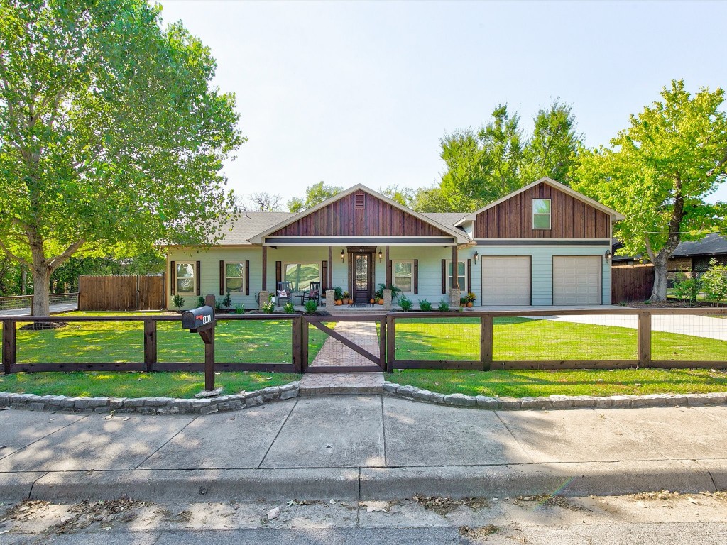 301 W Russell Street Weatherford TX 76086