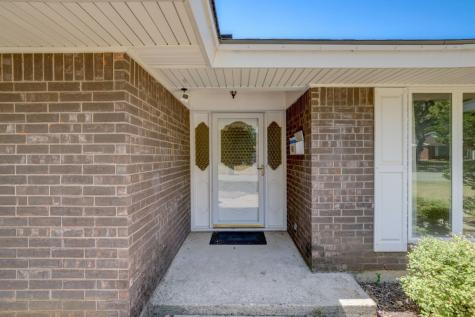 3917 Golden Oaks Drive Haltom City TX 76117
