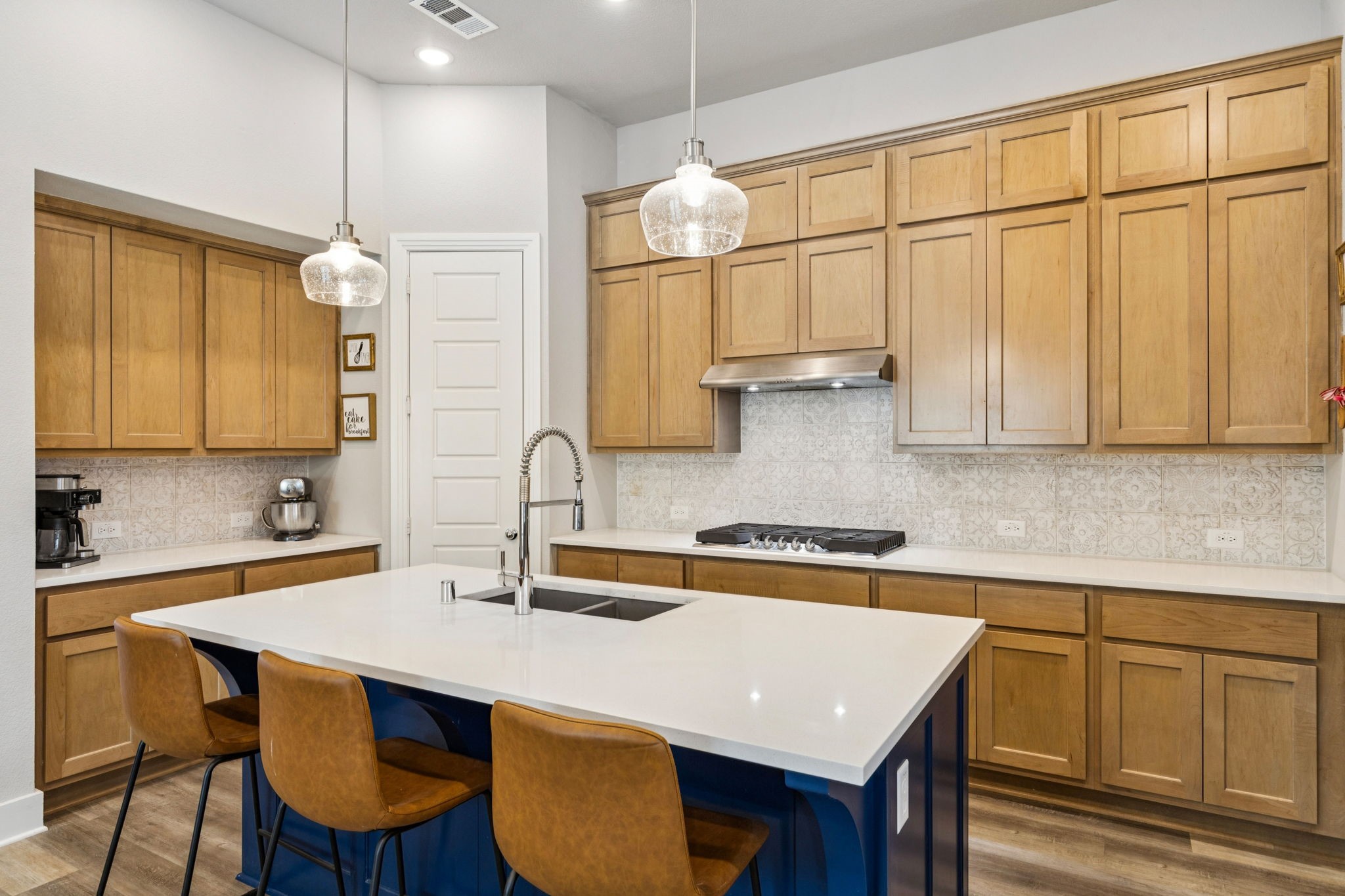 1925 Pelham Drive Aubrey TX 76227