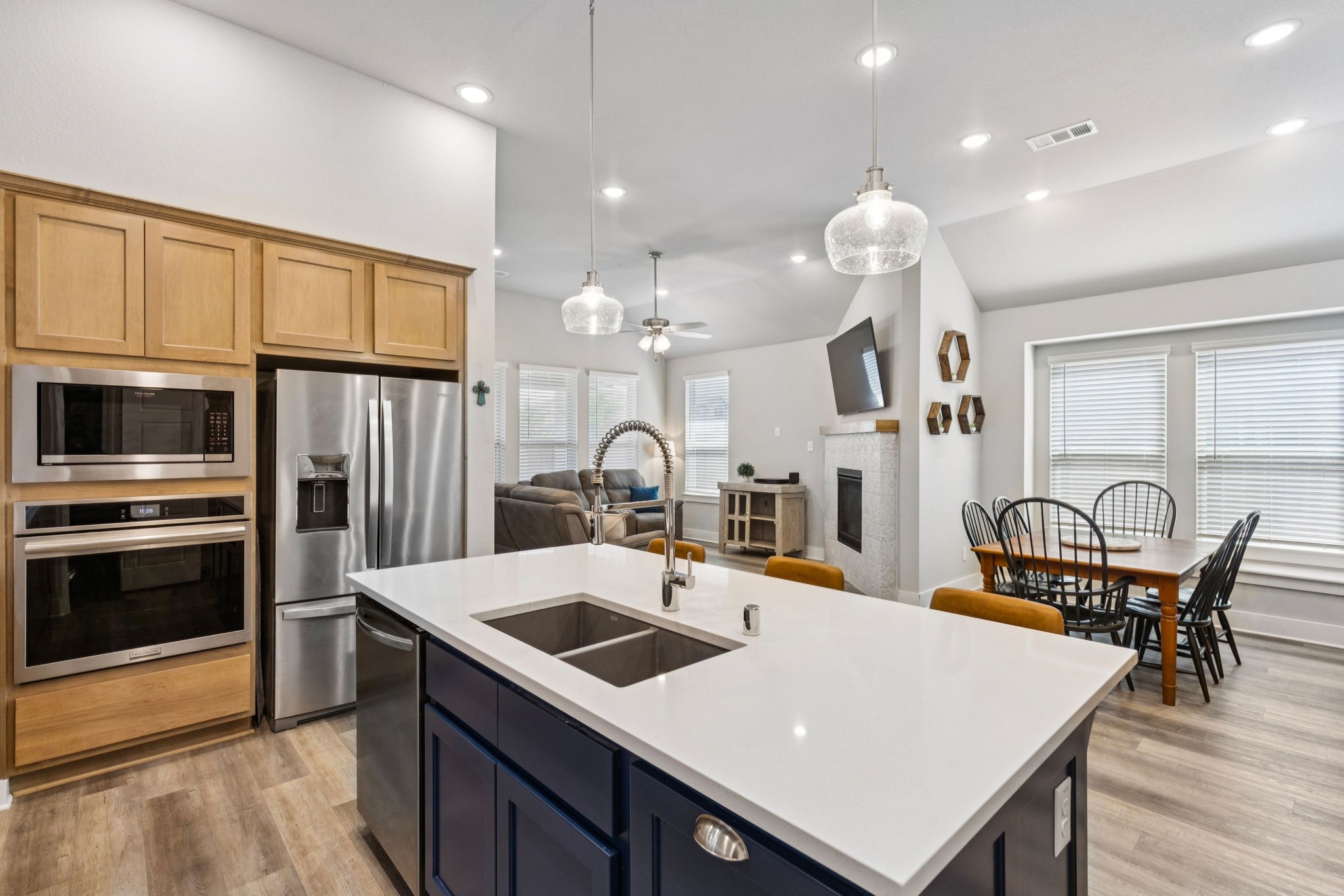 1925 Pelham Drive Aubrey TX 76227