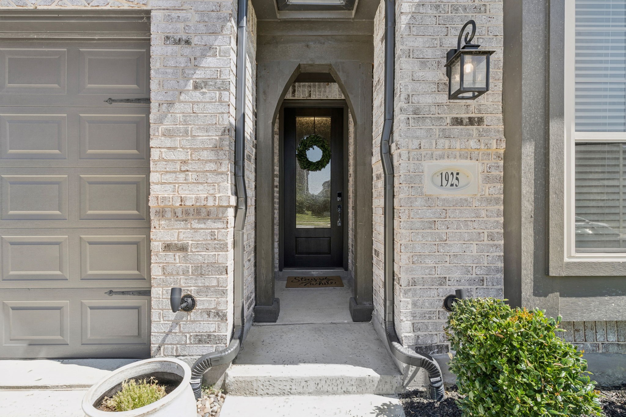 1925 Pelham Drive Aubrey TX 76227