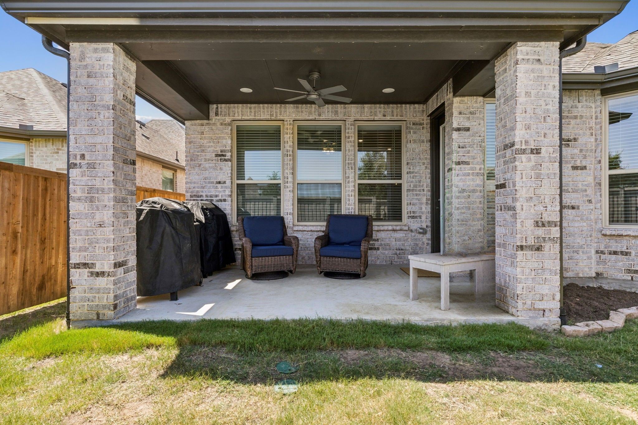 1925 Pelham Drive Aubrey TX 76227