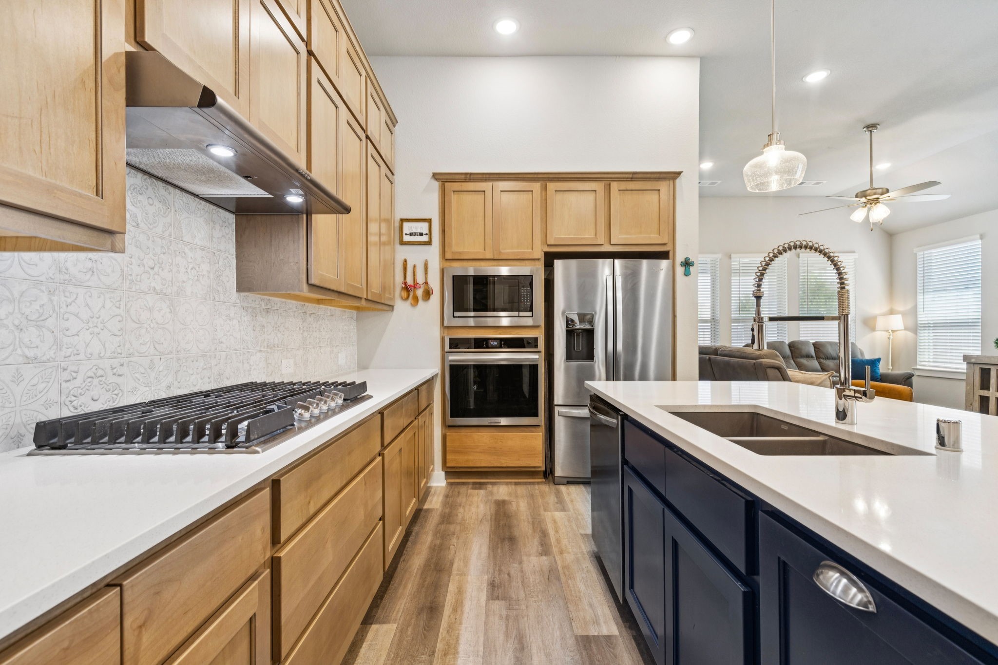 1925 Pelham Drive Aubrey TX 76227