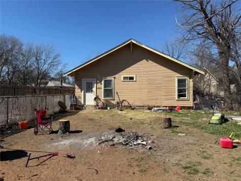 1702 Avenue C Brownwood TX 76801
