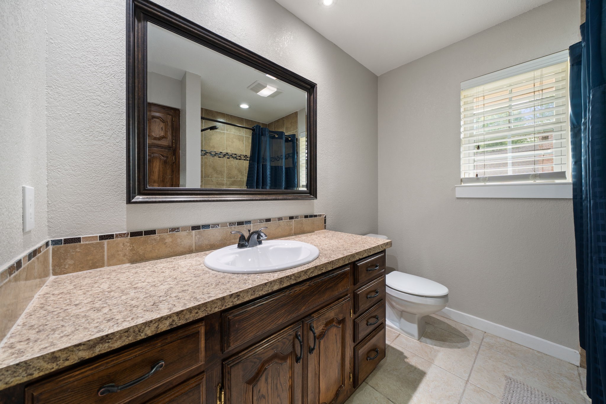1814 Lakeridge Drive Weatherford TX 76087