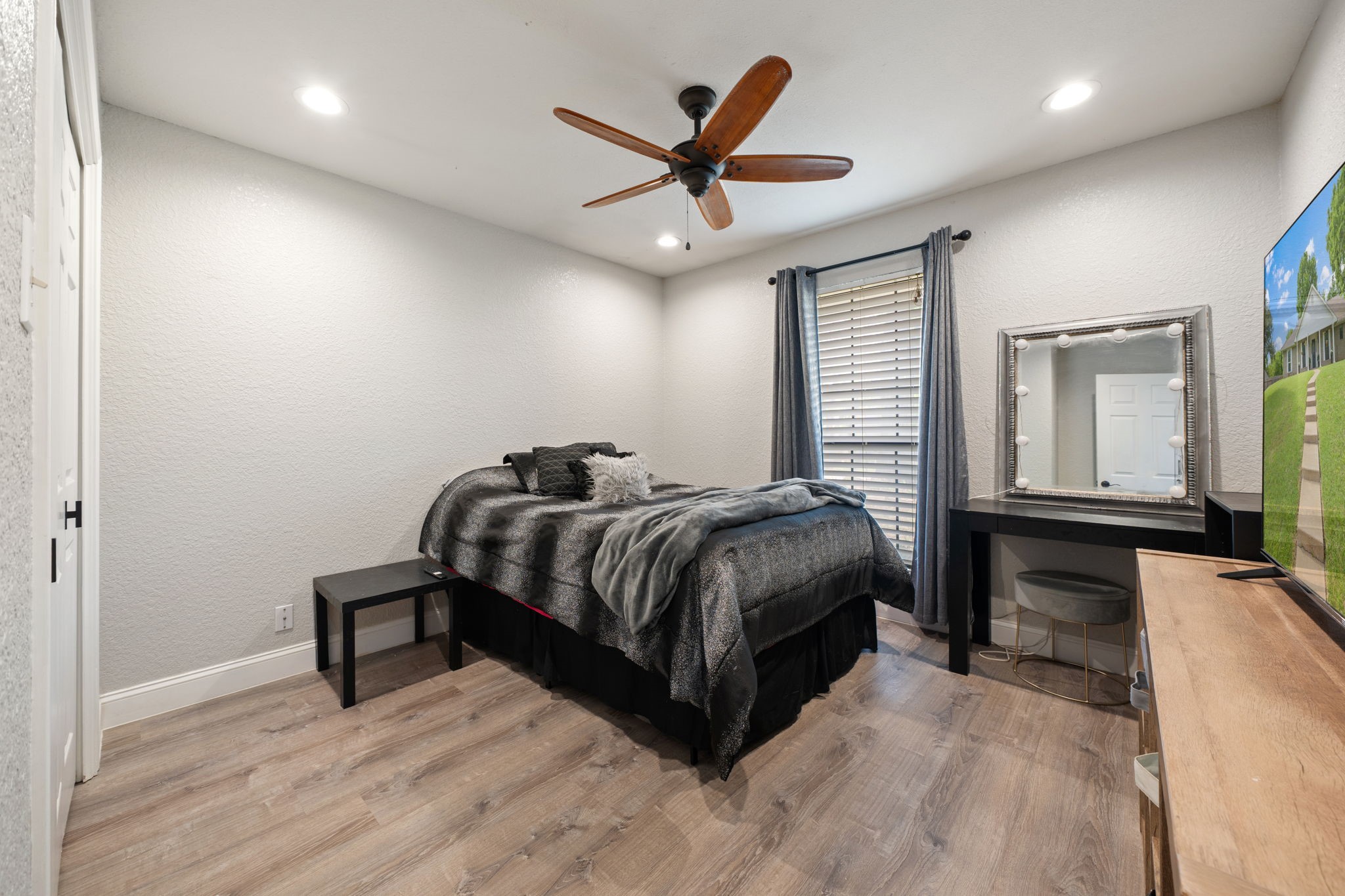 1814 Lakeridge Drive Weatherford TX 76087