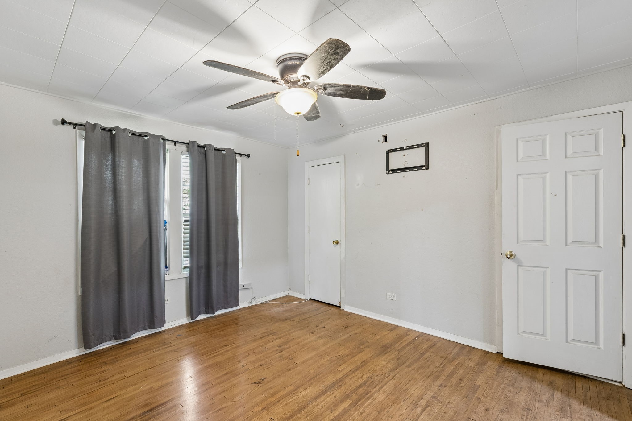 1120 S Pine Street Grapevine TX 75050