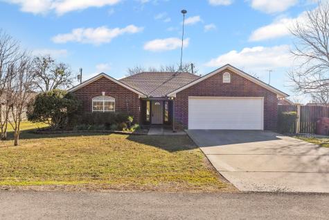 702 N Poplar Street Leonard TX 75452