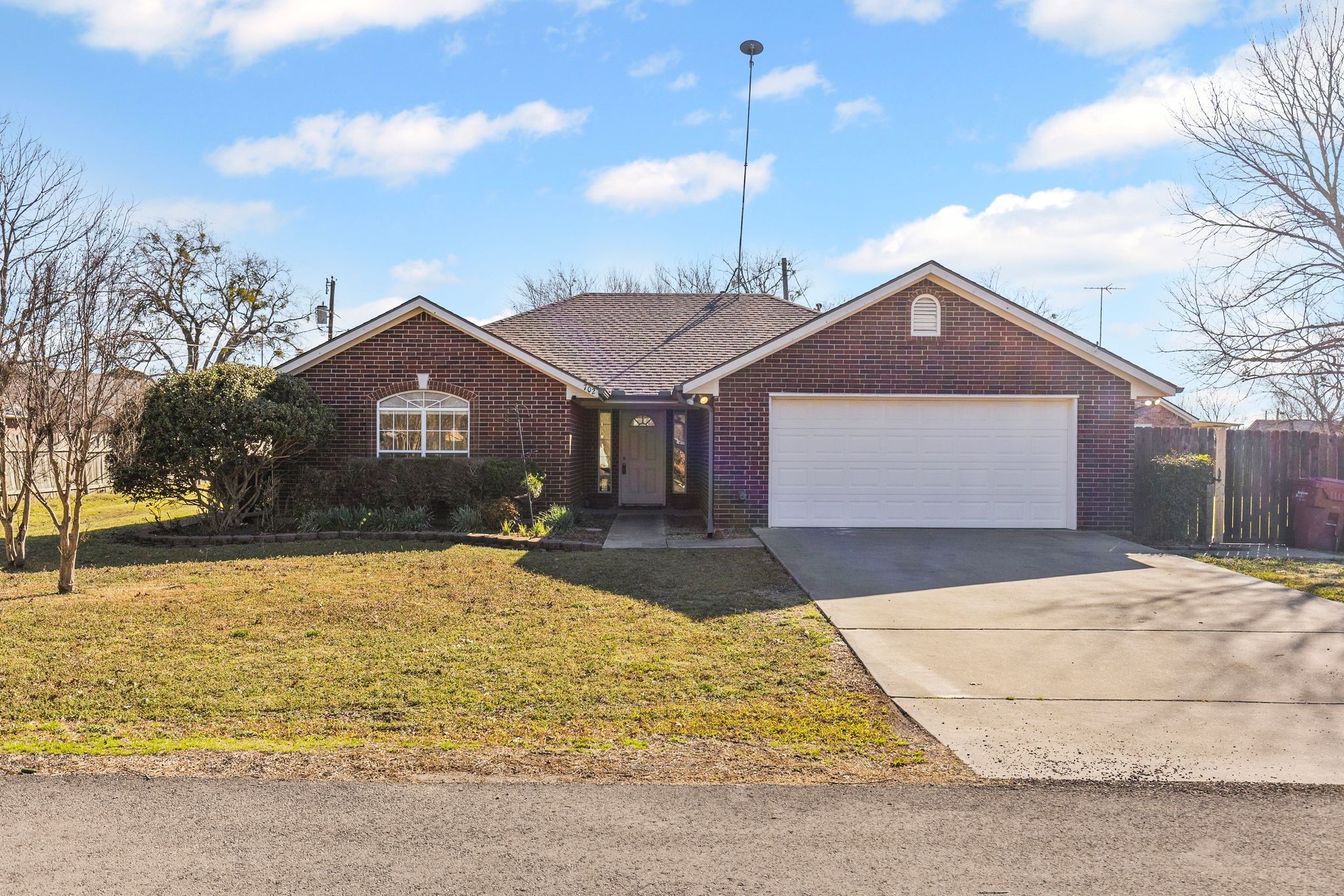 702 N Poplar Street Leonard TX 75452