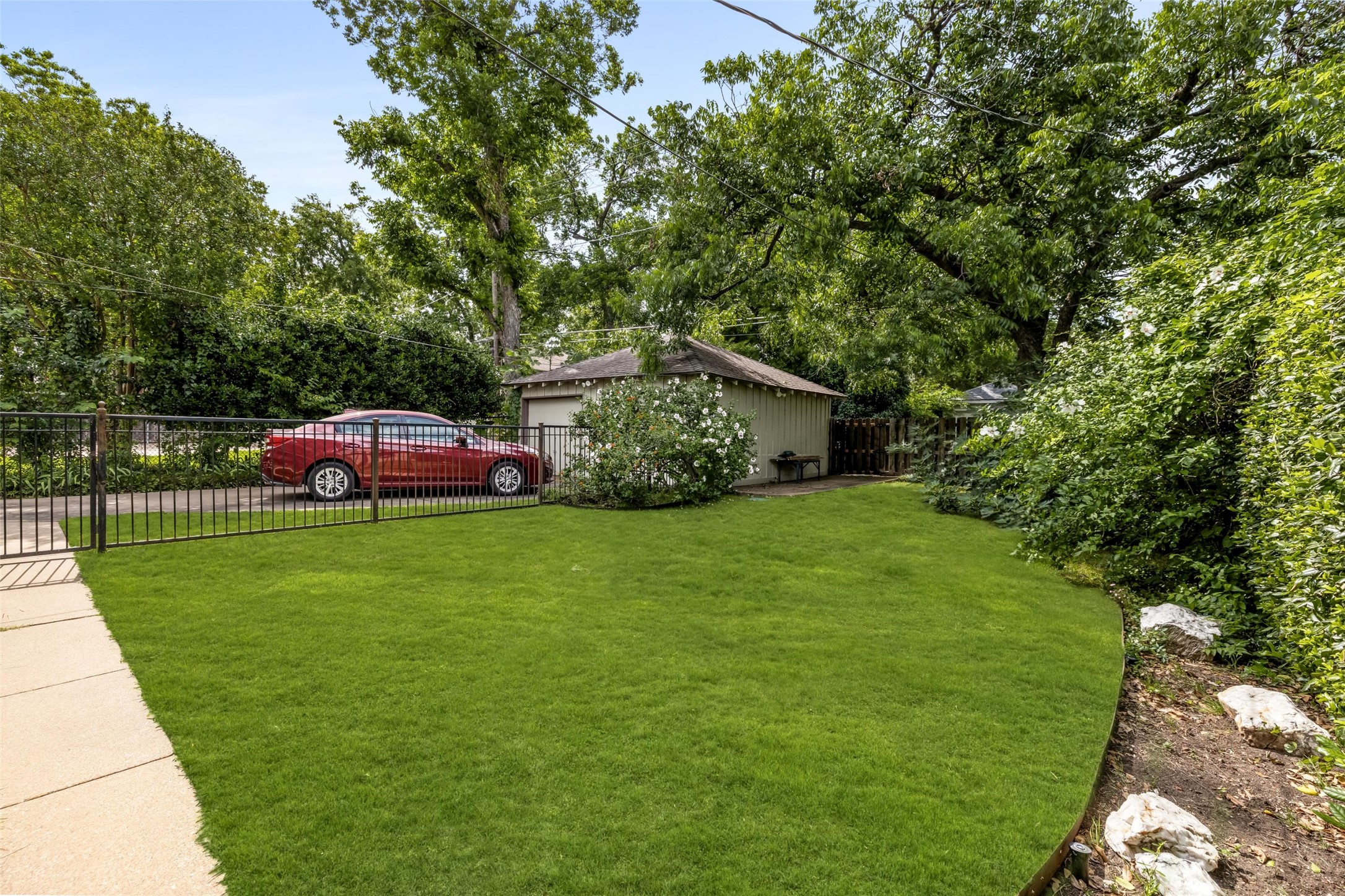 5334 Monticello Avenue Dallas TX 75206