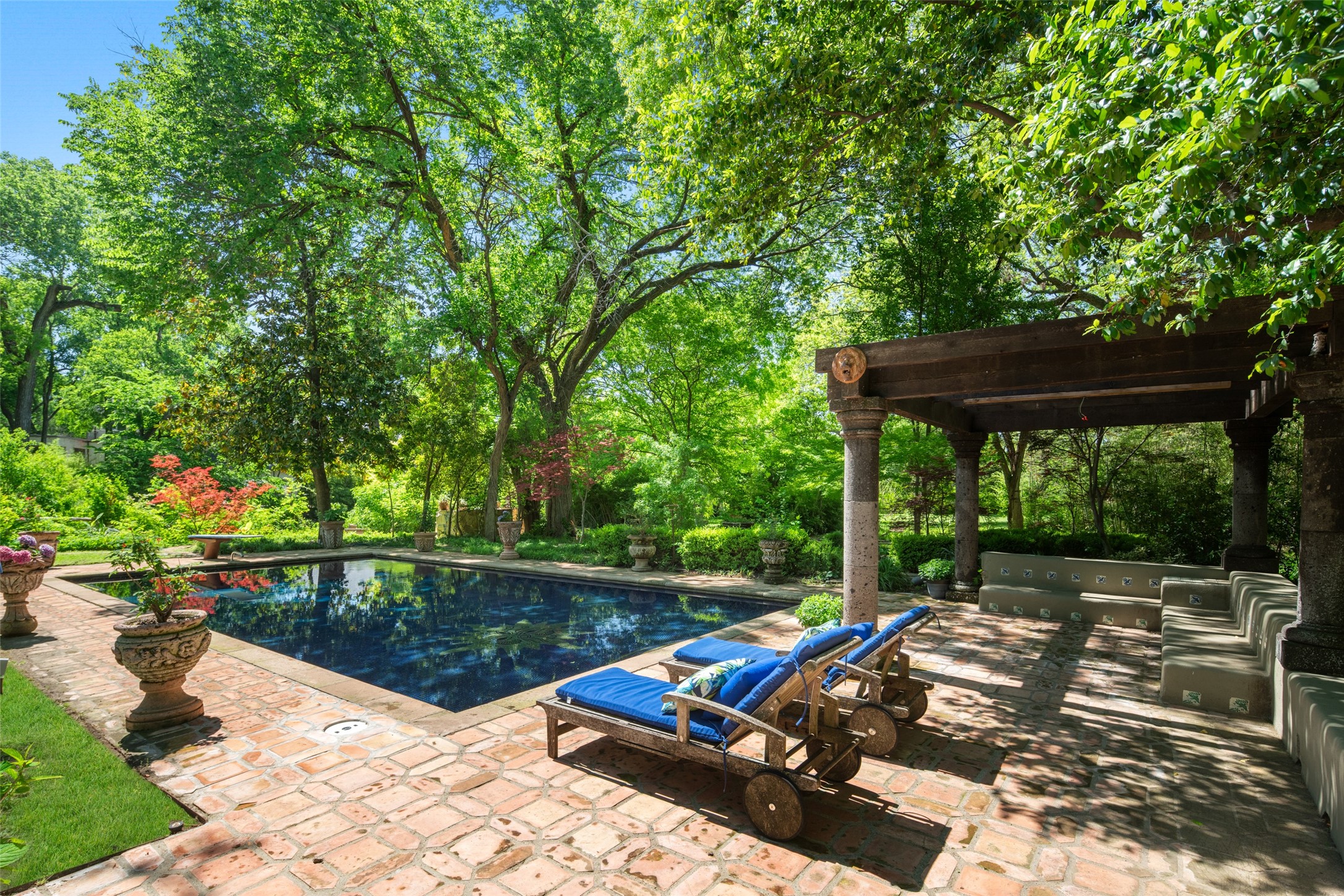 9308 Guernsey Lane Dallas TX 75220