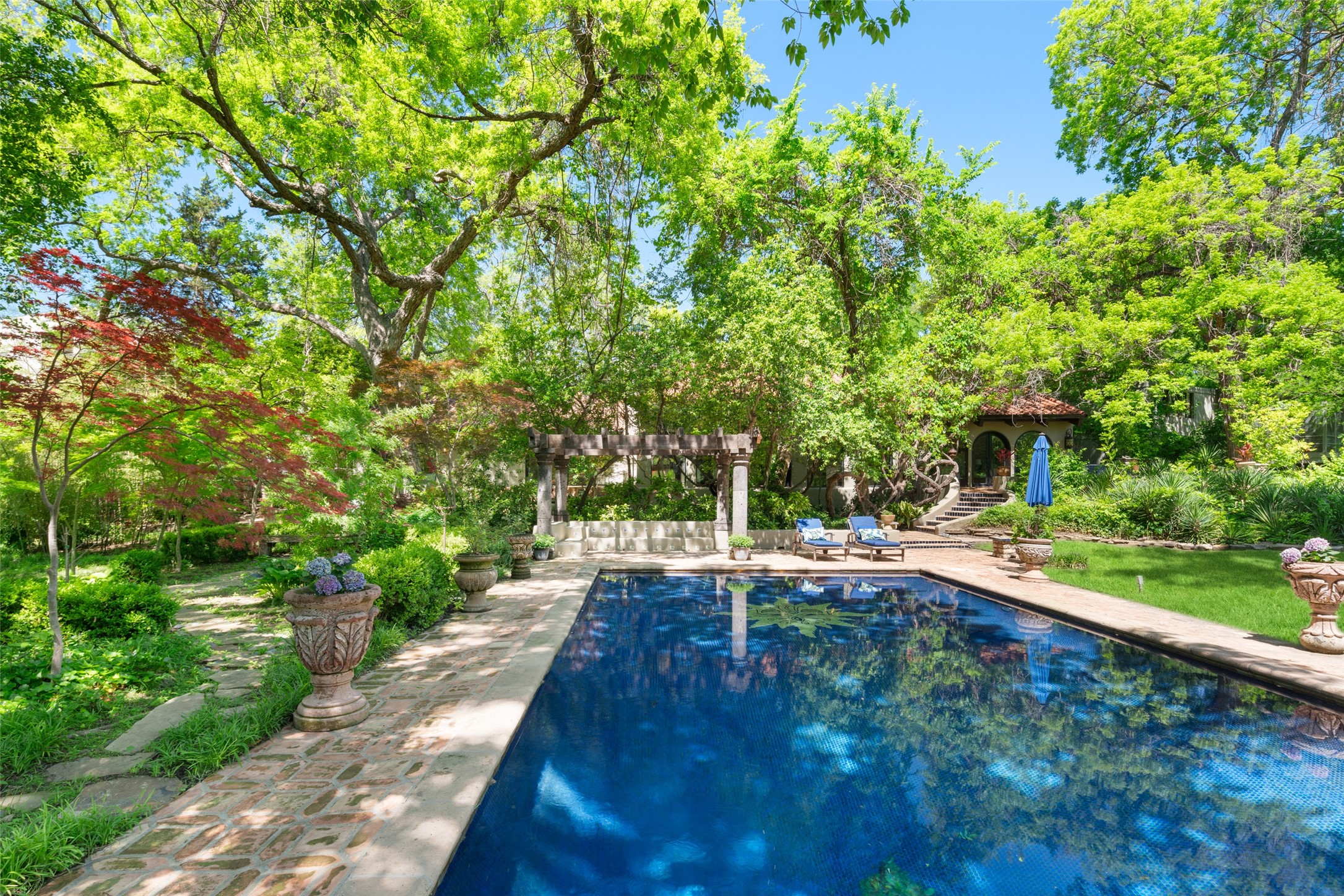 9308 Guernsey Lane Dallas TX 75220