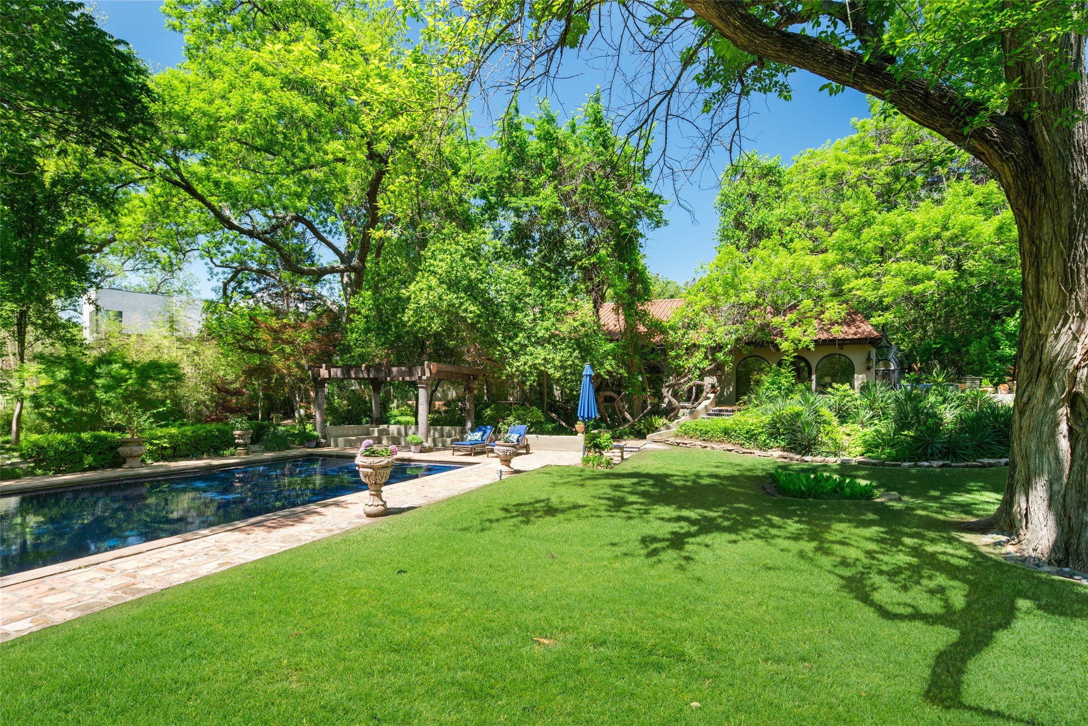 9308 Guernsey Lane Dallas TX 75220