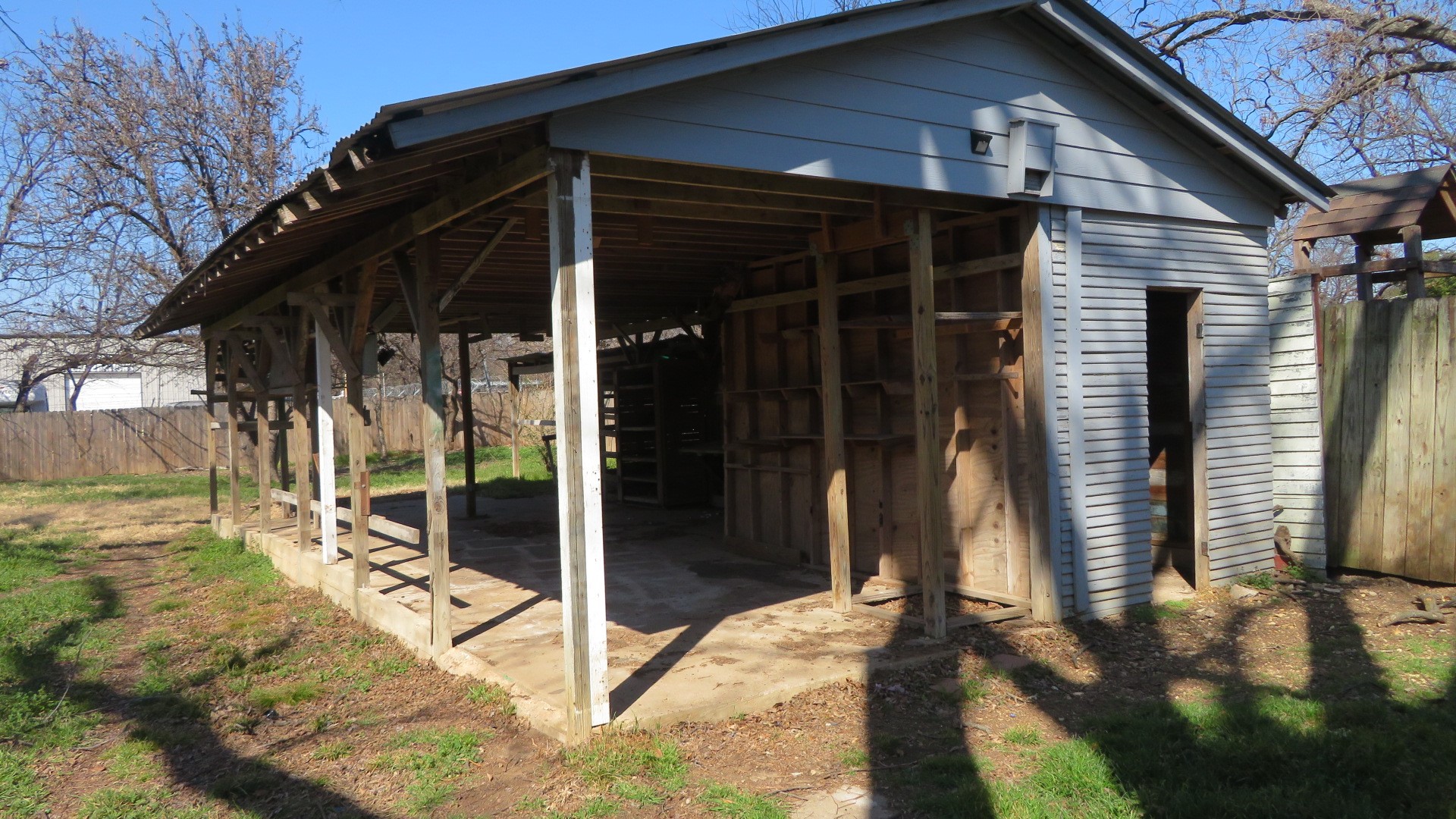 107 Scurlock Avenue Cleburne TX 76031