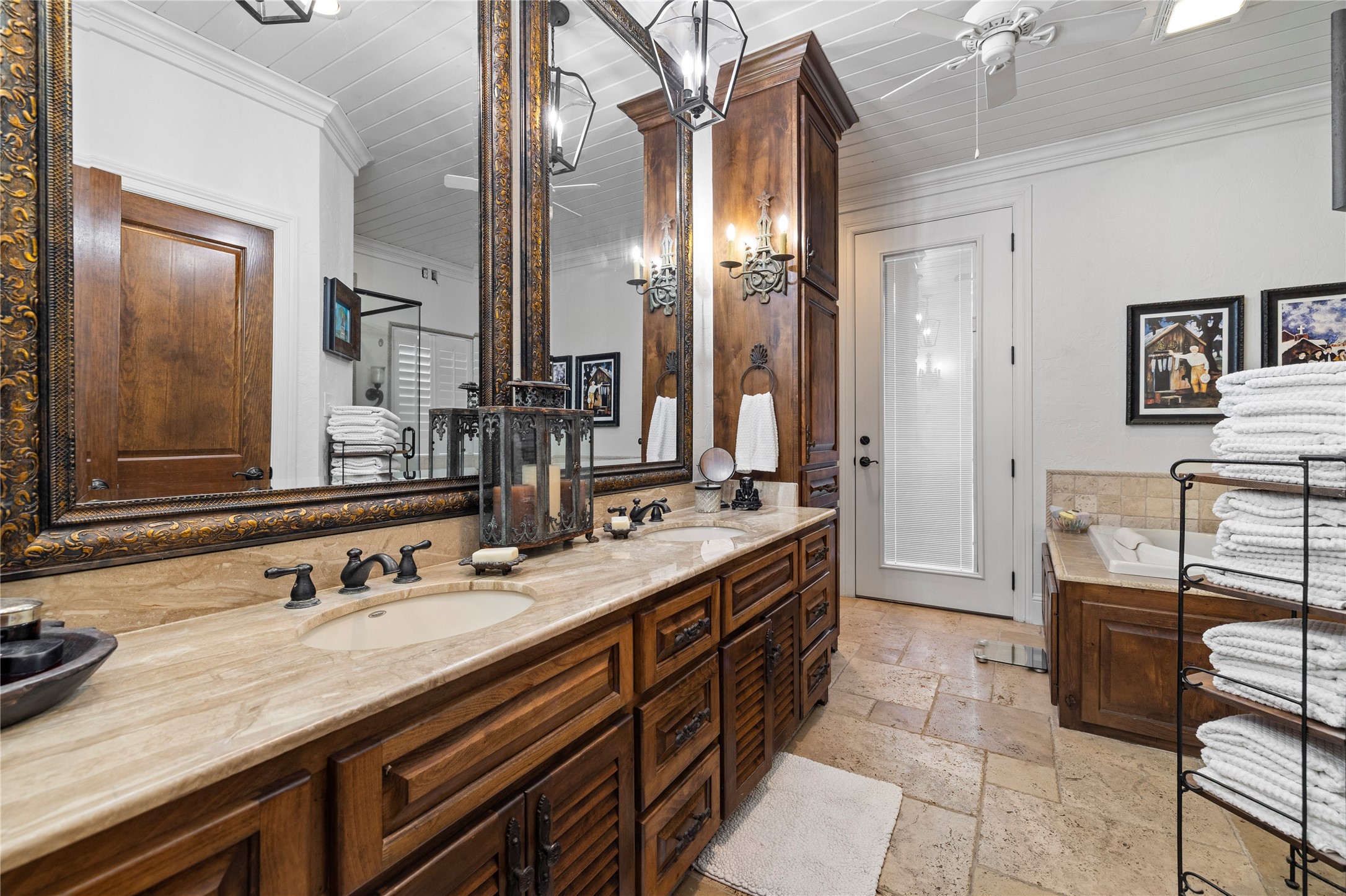 742 Private Road 7219 Jefferson TX 75657