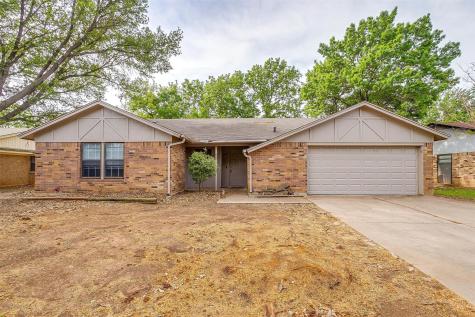 817 Rose Street Crowley TX 76036