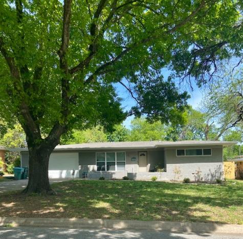 521 N Mckown Avenue Sherman TX 75092