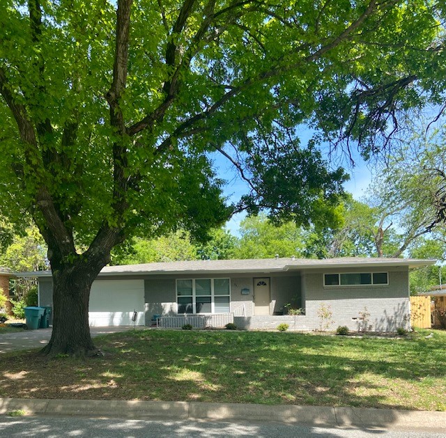 521 N Mckown Avenue Sherman TX 75092