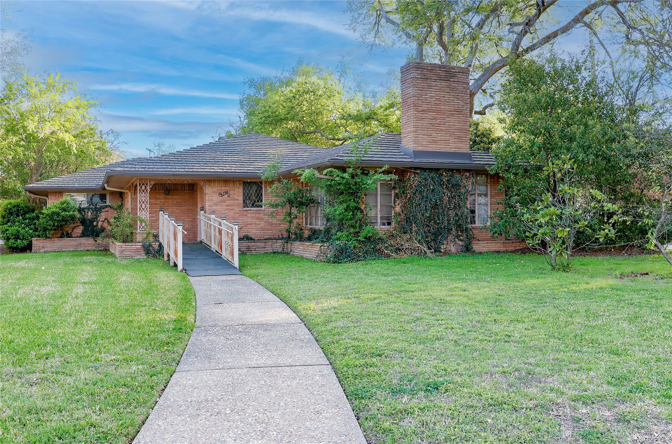 6134 Monticello Avenue Dallas TX 75214