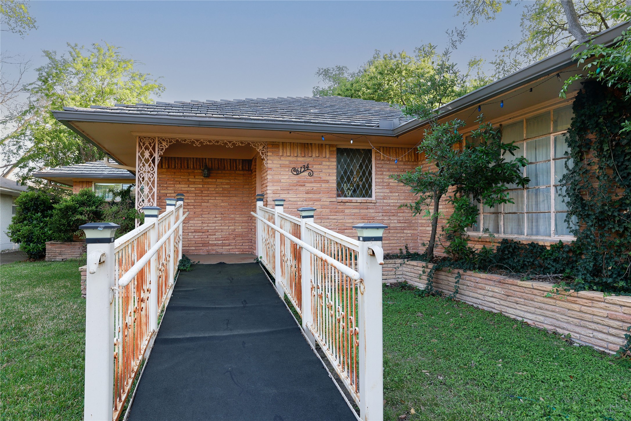 6134 Monticello Avenue Dallas TX 75214