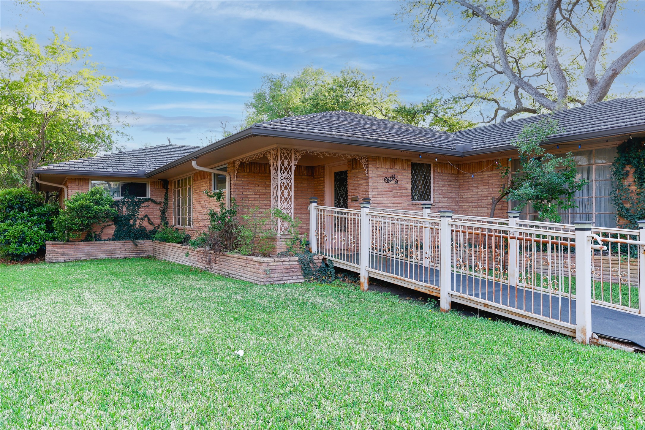 6134 Monticello Avenue Dallas TX 75214