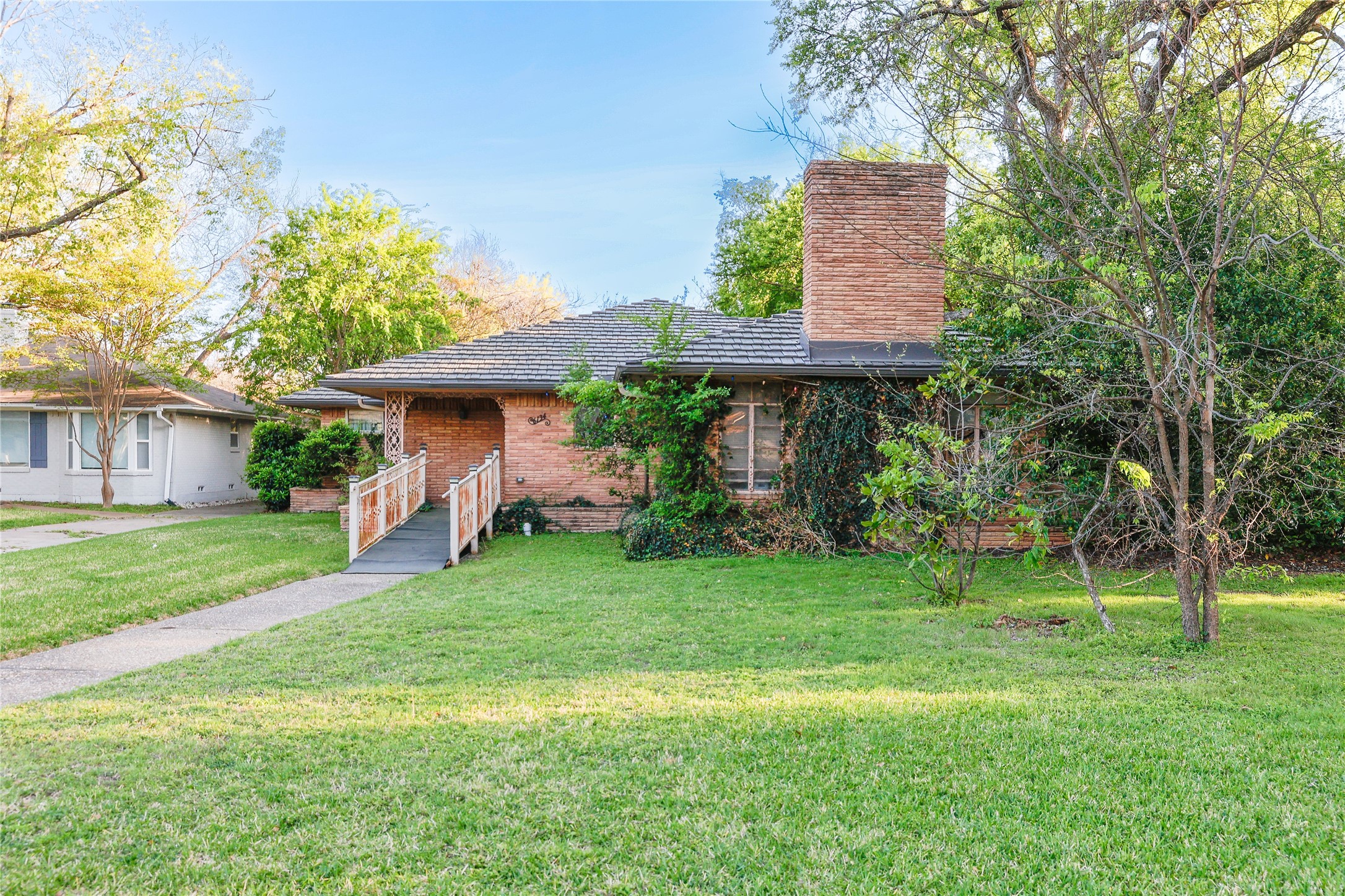 6134 Monticello Avenue Dallas TX 75214