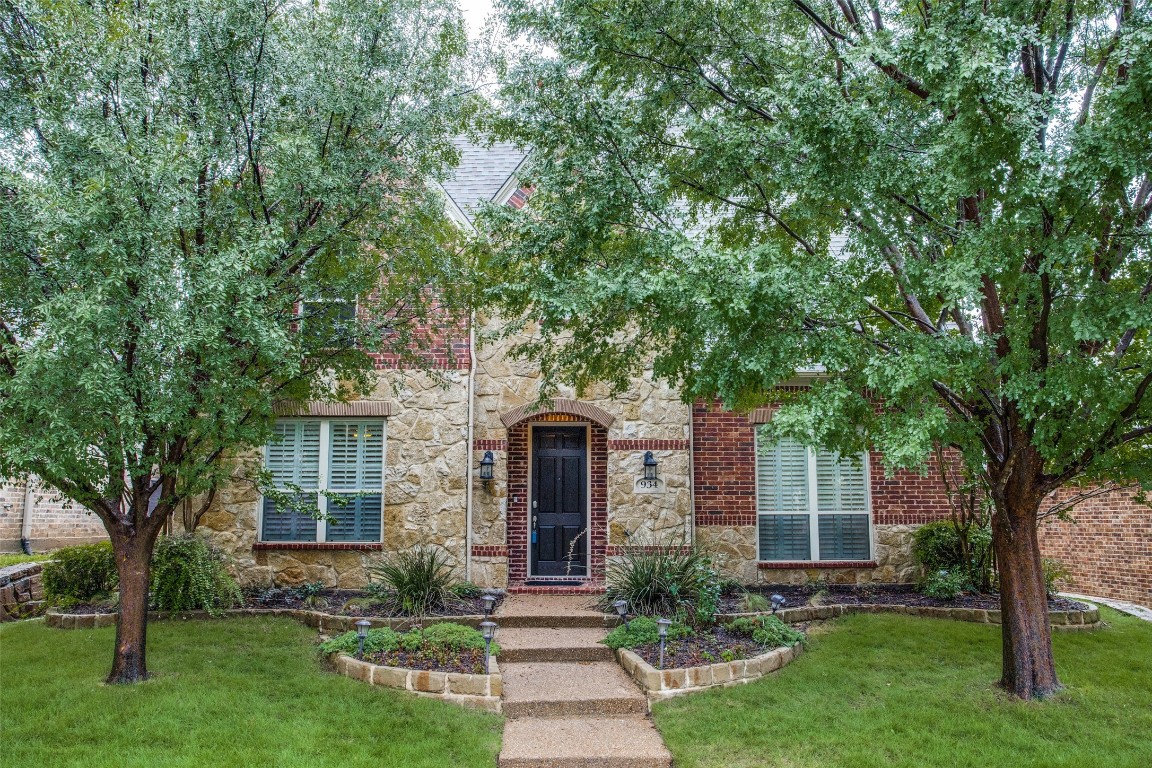 934 Crestmoor Drive Allen TX 75013