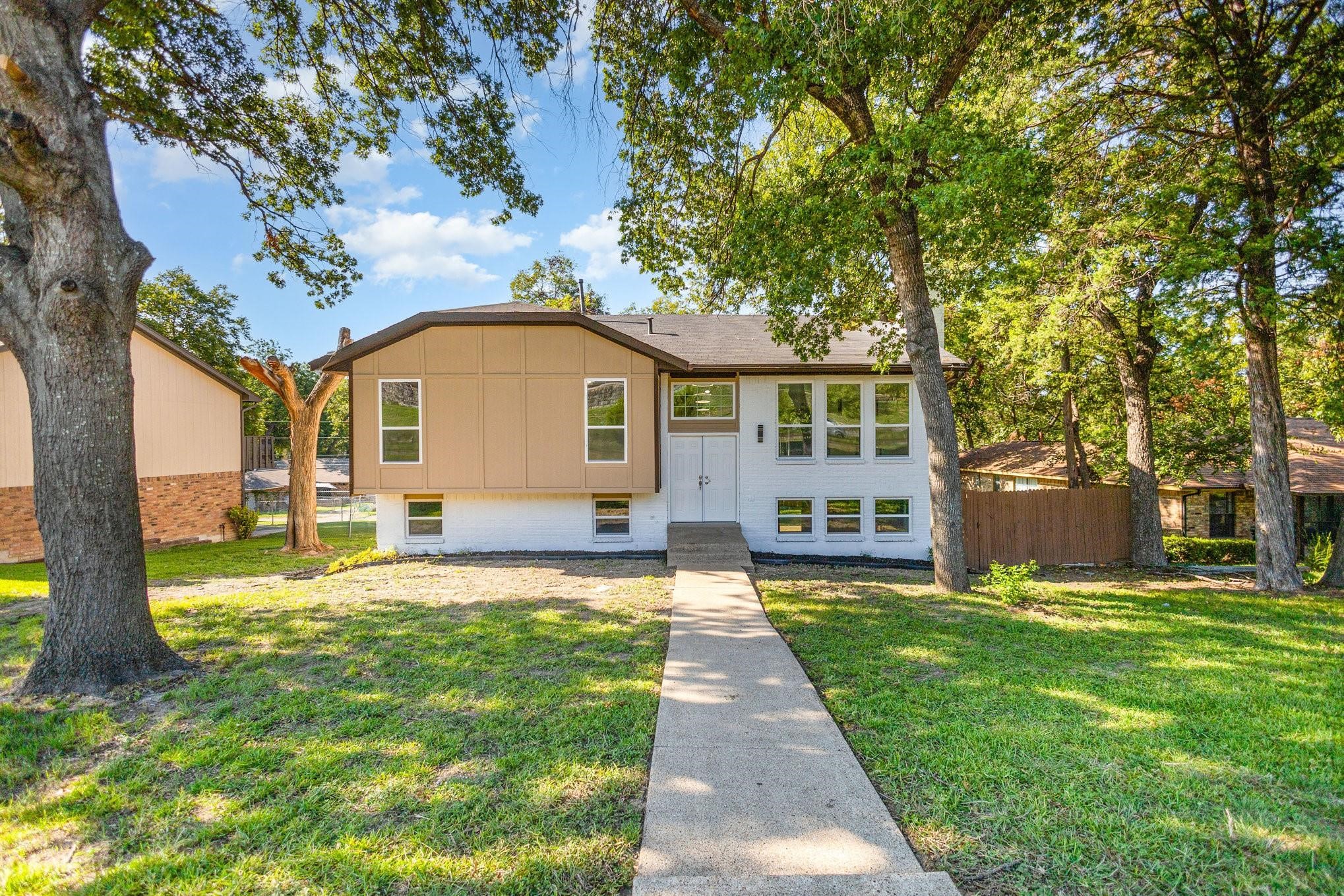 707 W Red Bird Lane Dallas TX 75232