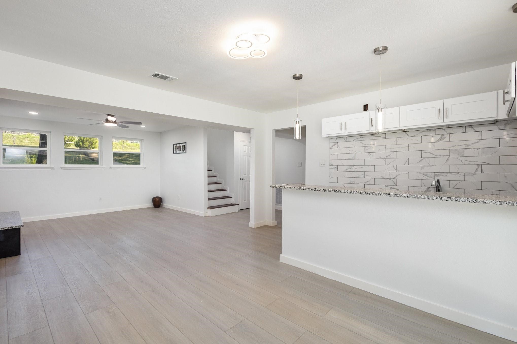 707 W Red Bird Lane Dallas TX 75232