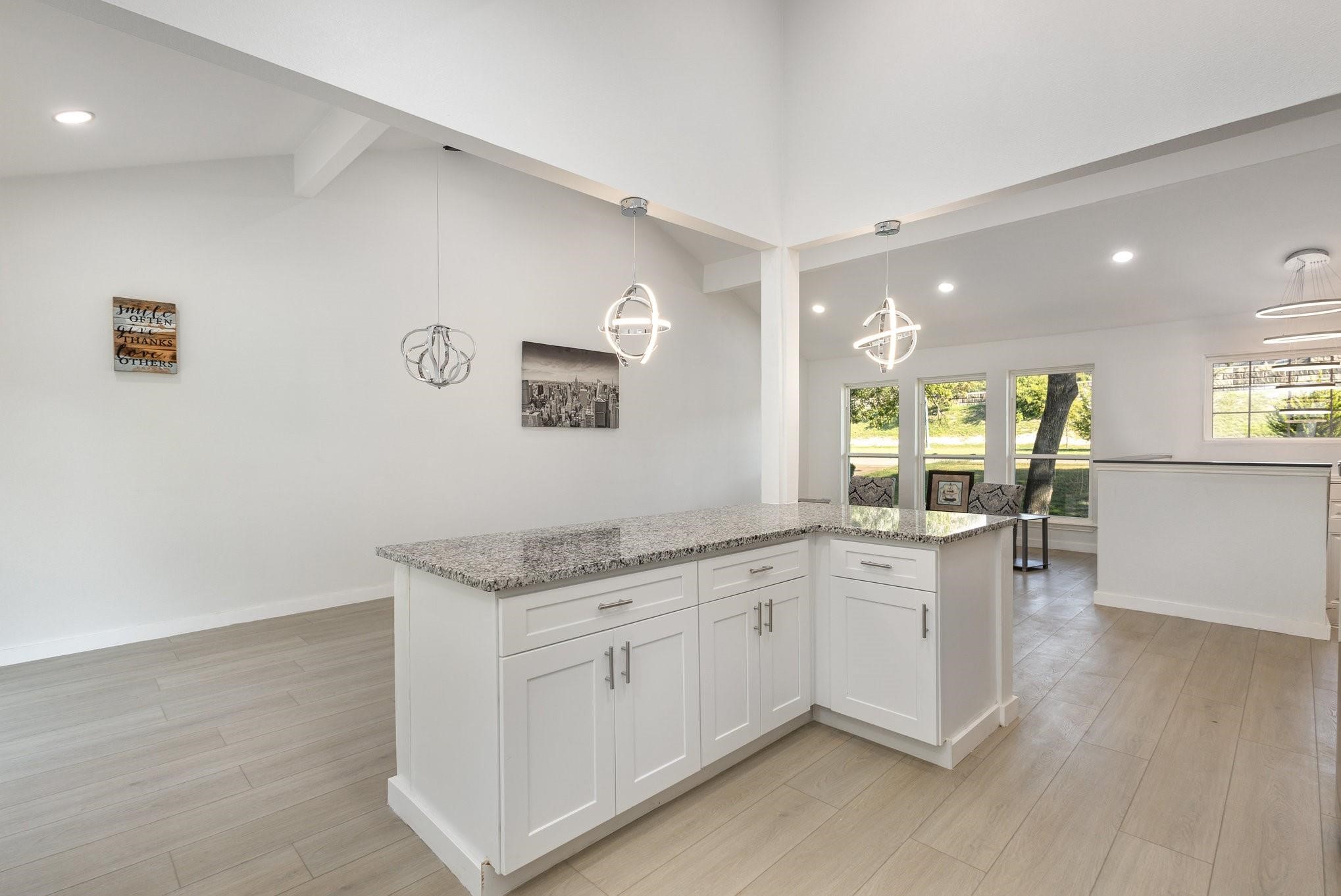 707 W Red Bird Lane Dallas TX 75232