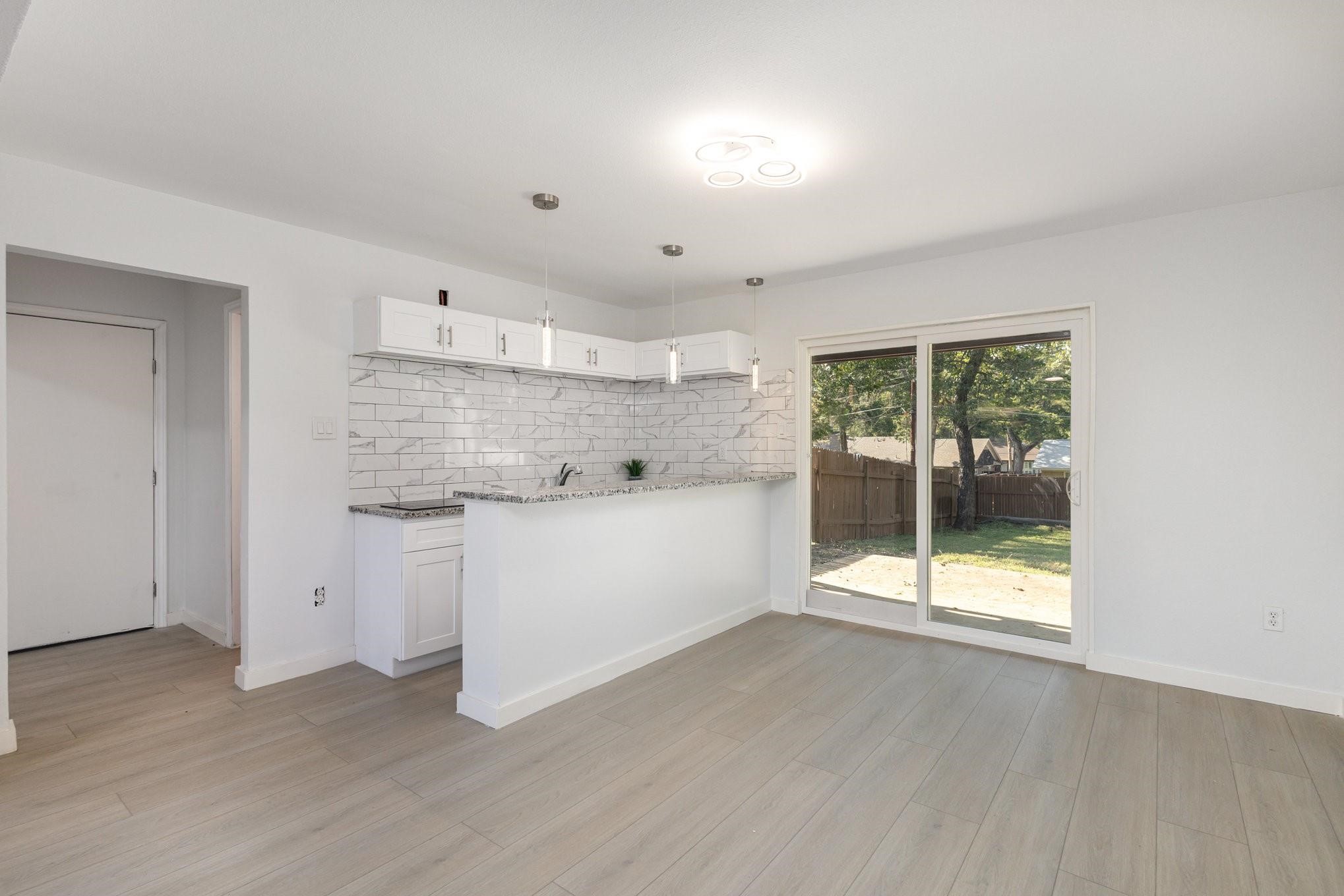707 W Red Bird Lane Dallas TX 75232