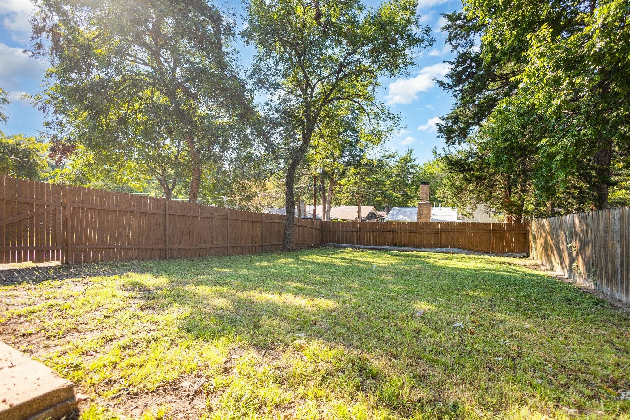 707 W Red Bird Lane Dallas TX 75232