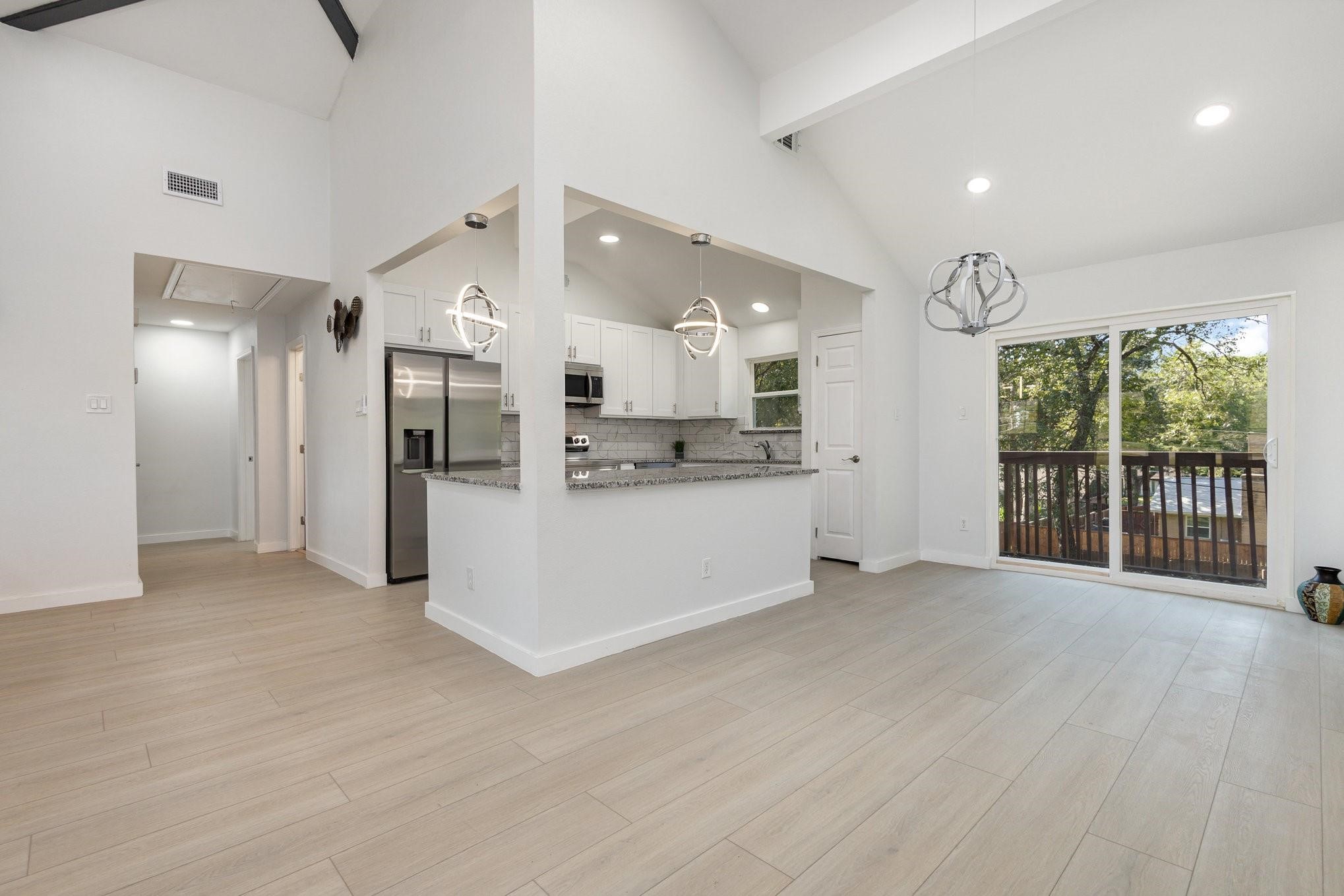 707 W Red Bird Lane Dallas TX 75232