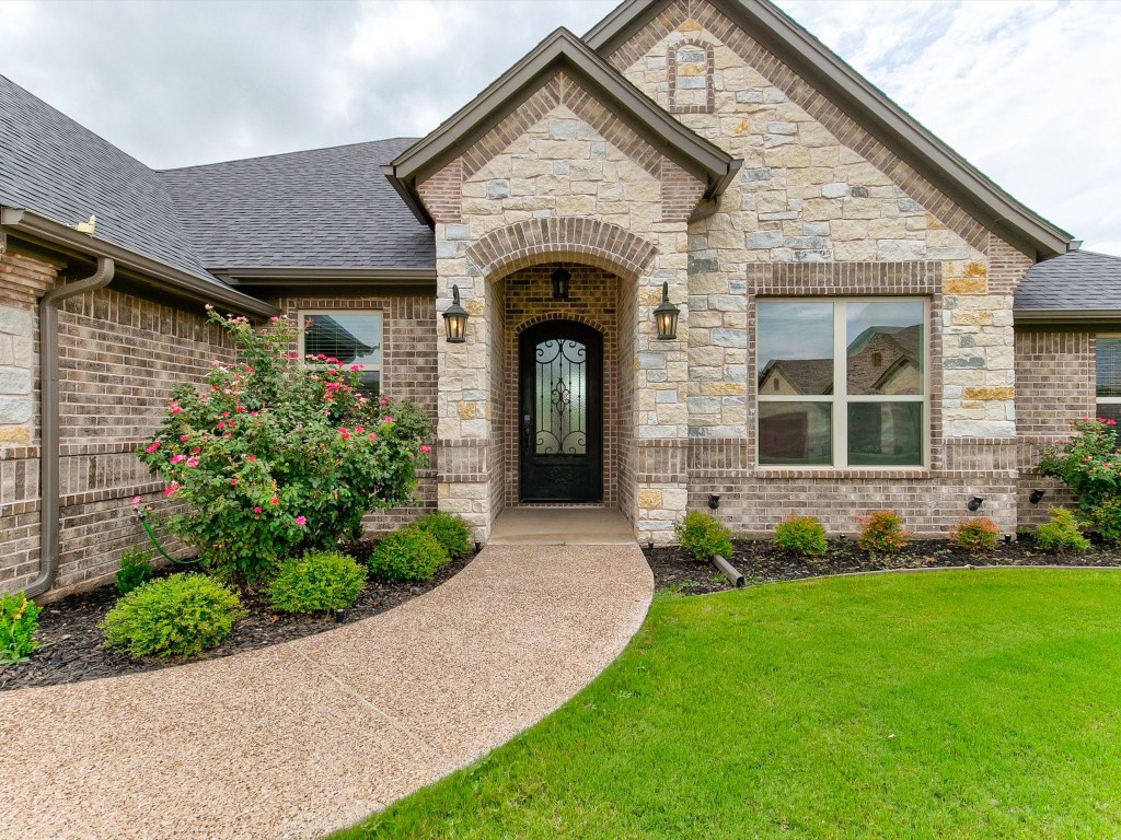 1203 Seay Court Granbury TX 76048