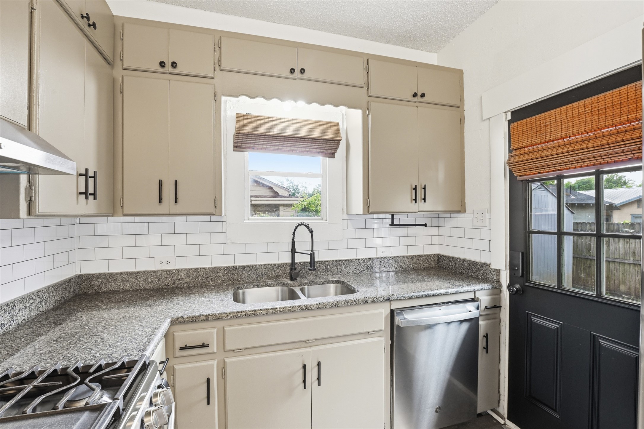 206 S Pendell Avenue Cleburne TX 76033