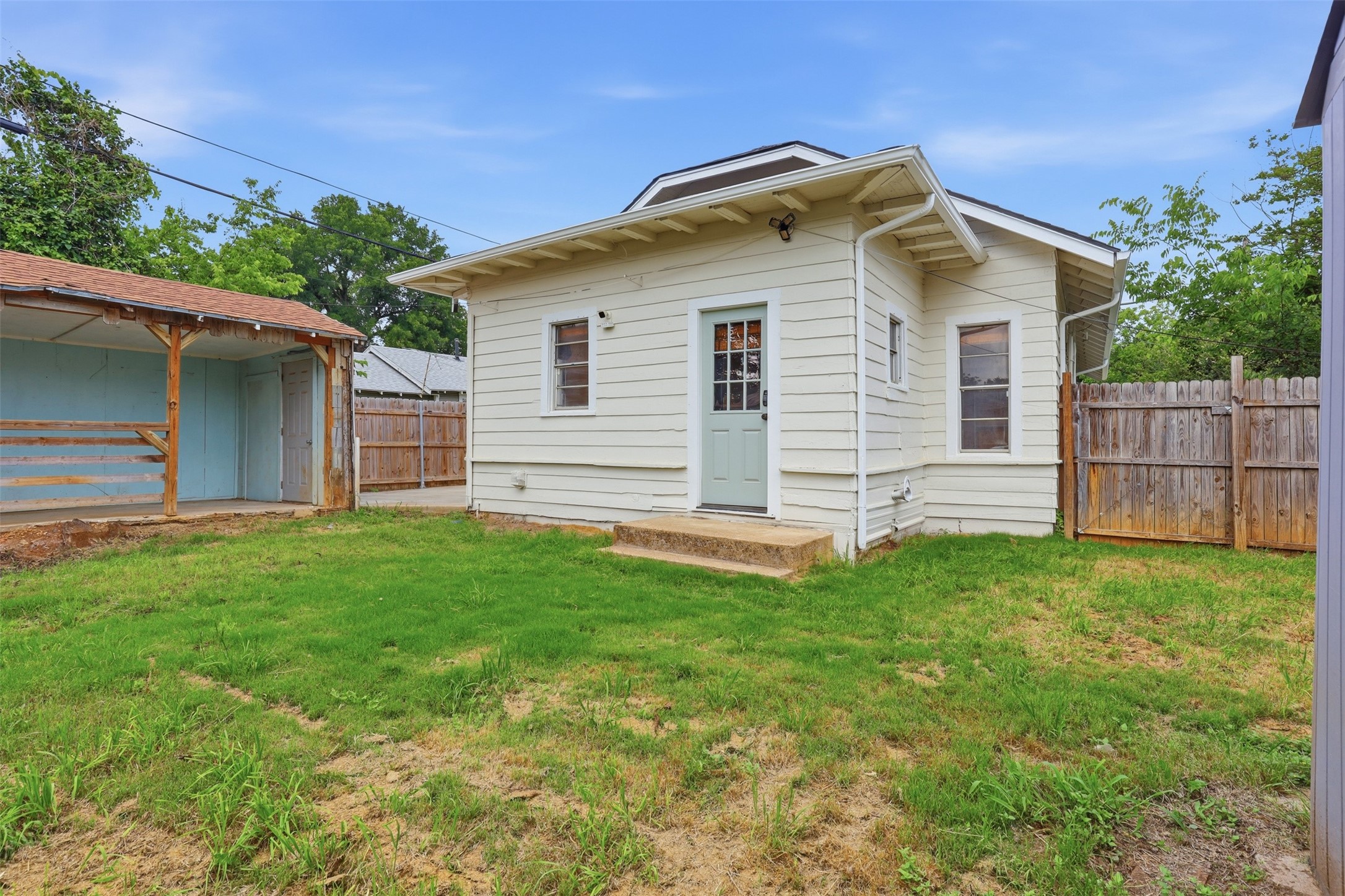 206 S Pendell Avenue Cleburne TX 76033