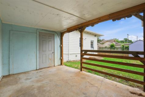 206 S Pendell Avenue Cleburne TX 76033