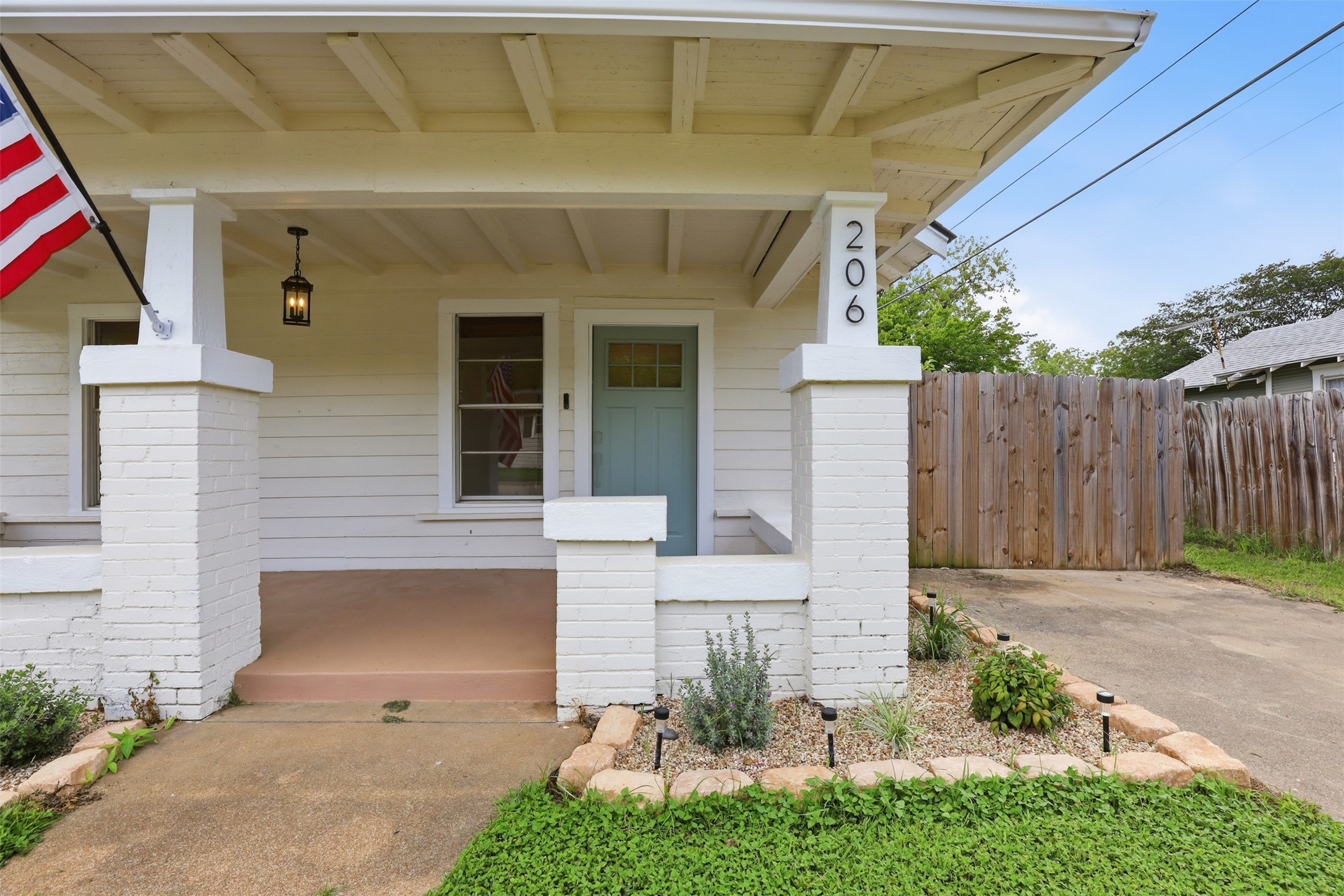 206 S Pendell Avenue Cleburne TX 76033